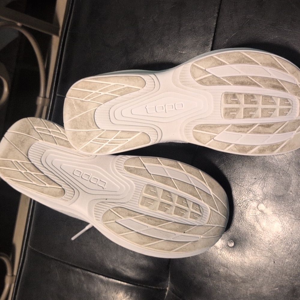 Topo White Tennis Shoes - Picture 5 of 5